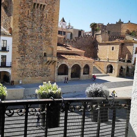Apartamentos La Machacona Plaza Mayor Caces 外观 照片