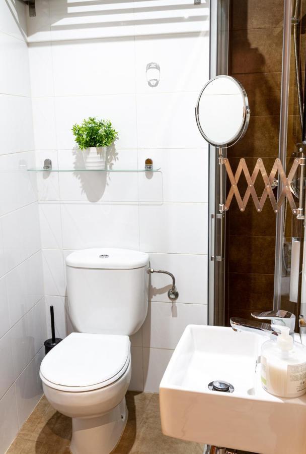 Apartamentos La Machacona Plaza Mayor Caces 外观 照片