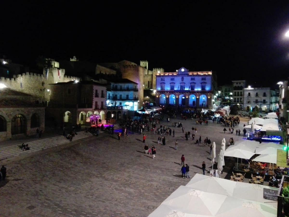 Apartamentos La Machacona Plaza Mayor Caces 外观 照片